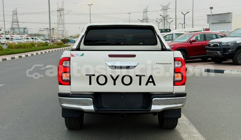 Big with watermark toyota hilux anse la raye import dubai 4374