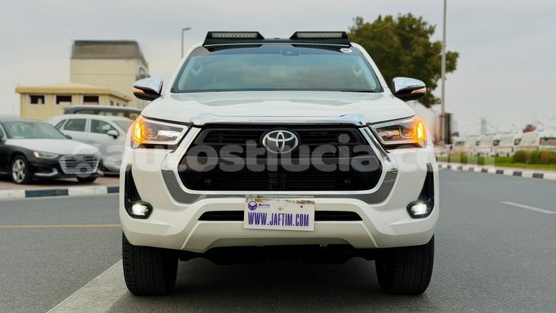 Big with watermark toyota hilux anse la raye import dubai 4374