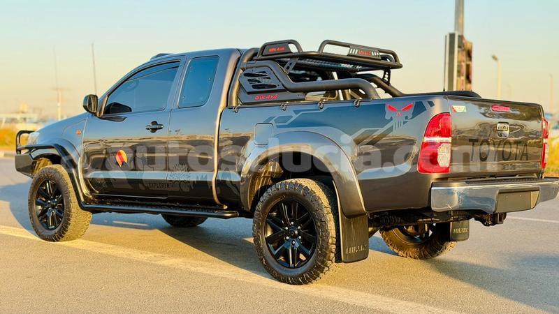 Big with watermark toyota hilux anse la raye import dubai 4377