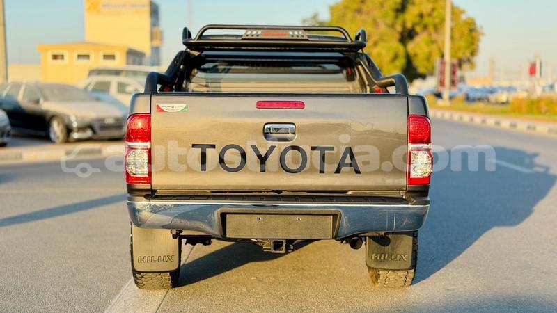 Big with watermark toyota hilux anse la raye import dubai 4377