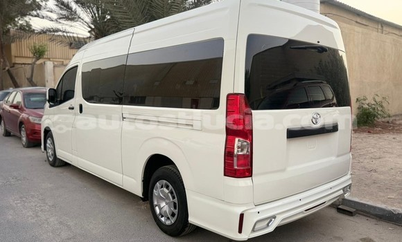 Acheter Occasion Voiture Toyota Hiace Blanc à Import - Dubai, Anse-la-Raye Acheter Occasion Voiture Toyota Hiace Blanc à Import - Dubai, Anse-la-Raye