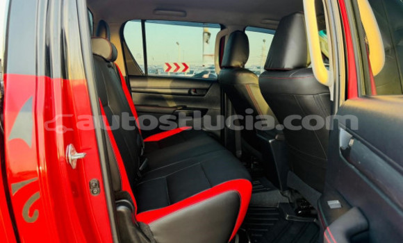 Acheter Occasion Voiture Toyota Hilux Rouge à Import - Dubai, Anse-la-Raye Acheter Occasion Voiture Toyota Hilux Rouge à Import - Dubai, Anse-la-Raye