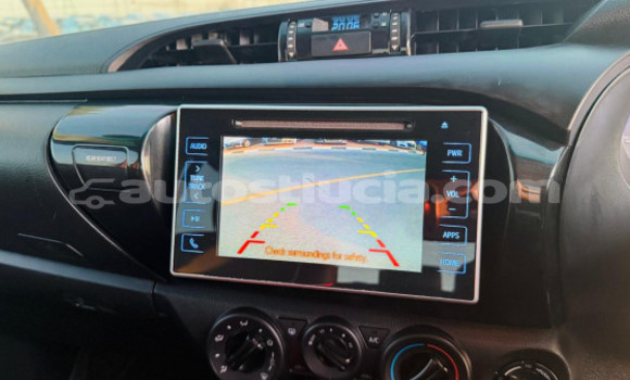 Acheter Occasion Voiture Toyota Hilux Rouge à Import - Dubai, Anse-la-Raye Acheter Occasion Voiture Toyota Hilux Rouge à Import - Dubai, Anse-la-Raye