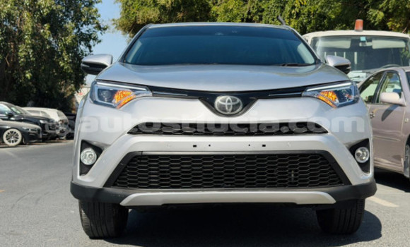Buy Used Toyota RAV4 Silver Car in Import - Dubai in Anse-la-Raye Buy Used Toyota RAV4 Silver Car in Import - Dubai in Anse-la-Raye