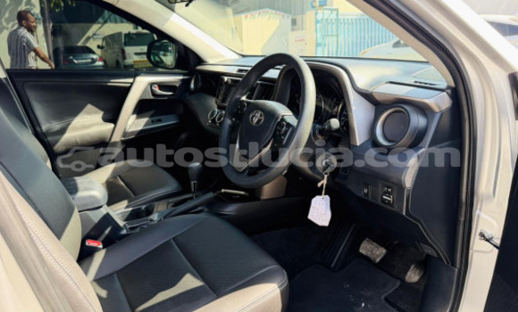 Acheter Occasion Voiture Toyota RAV4 Gris à Import - Dubai, Anse-la-Raye Acheter Occasion Voiture Toyota RAV4 Gris à Import - Dubai, Anse-la-Raye