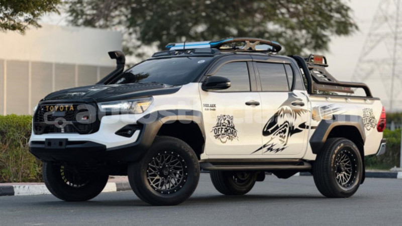 Big with watermark toyota hilux anse la raye import dubai 4386