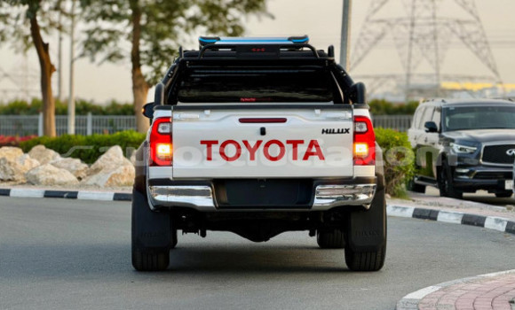 Acheter Occasion Voiture Toyota Hilux Blanc à Import - Dubai, Anse-la-Raye Acheter Occasion Voiture Toyota Hilux Blanc à Import - Dubai, Anse-la-Raye