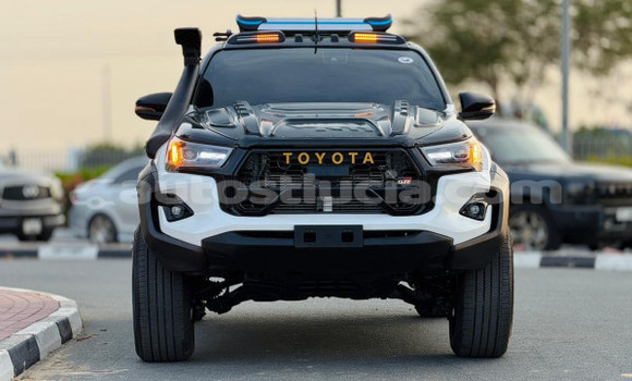 Acheter Occasion Voiture Toyota Hilux Blanc à Import - Dubai, Anse-la-Raye Acheter Occasion Voiture Toyota Hilux Blanc à Import - Dubai, Anse-la-Raye
