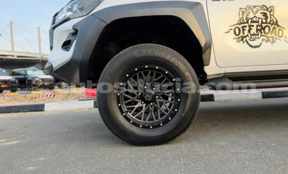 Acheter Occasion Voiture Toyota Hilux Blanc à Import - Dubai, Anse-la-Raye Acheter Occasion Voiture Toyota Hilux Blanc à Import - Dubai, Anse-la-Raye