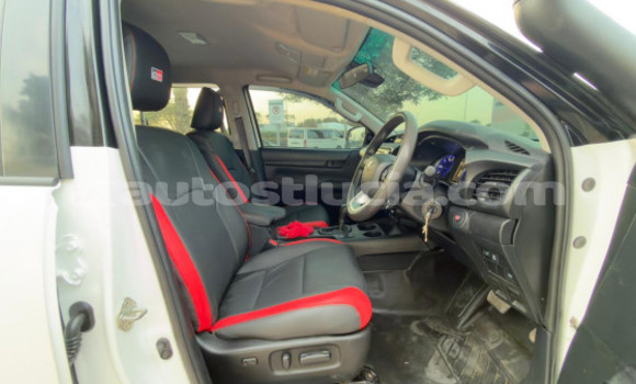 Acheter Occasion Voiture Toyota Hilux Blanc à Import - Dubai, Anse-la-Raye Acheter Occasion Voiture Toyota Hilux Blanc à Import - Dubai, Anse-la-Raye