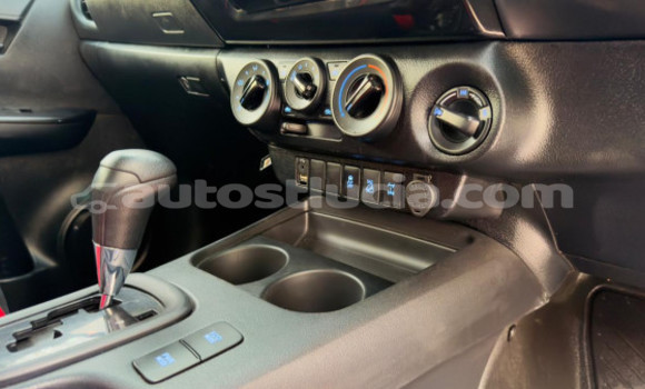 Acheter Occasion Voiture Toyota Hilux Blanc à Import - Dubai, Anse-la-Raye Acheter Occasion Voiture Toyota Hilux Blanc à Import - Dubai, Anse-la-Raye