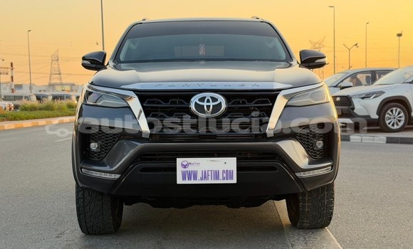 Acheter Occasion Voiture Toyota Fortuner Autre à Import - Dubai, Anse-la-Raye Acheter Occasion Voiture Toyota Fortuner Autre à Import - Dubai, Anse-la-Raye