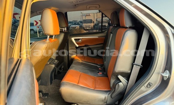 Acheter Occasion Voiture Toyota Fortuner Autre à Import - Dubai, Anse-la-Raye Acheter Occasion Voiture Toyota Fortuner Autre à Import - Dubai, Anse-la-Raye
