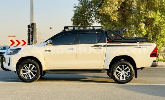 Acheter Occasion Voiture Toyota Hilux Blanc à Import - Dubai, Anse-la-Raye Acheter Occasion Voiture Toyota Hilux Blanc à Import - Dubai, Anse-la-Raye