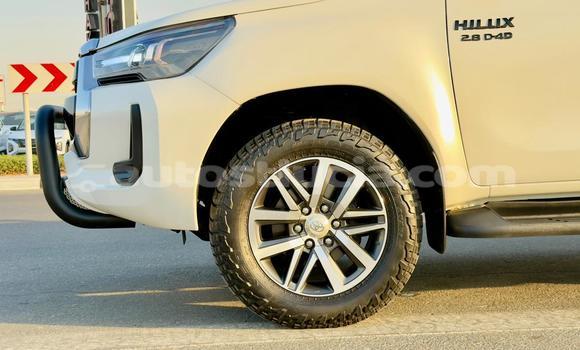 Acheter Occasion Voiture Toyota Hilux Blanc à Import - Dubai, Anse-la-Raye Acheter Occasion Voiture Toyota Hilux Blanc à Import - Dubai, Anse-la-Raye