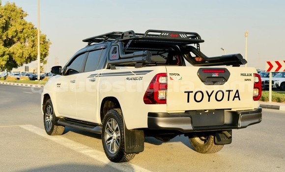 Acheter Occasion Voiture Toyota Hilux Blanc à Import - Dubai, Anse-la-Raye Acheter Occasion Voiture Toyota Hilux Blanc à Import - Dubai, Anse-la-Raye