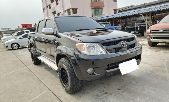 Buy Used Toyota Hiluxe VIGO Black Car in Canaries in Canaries