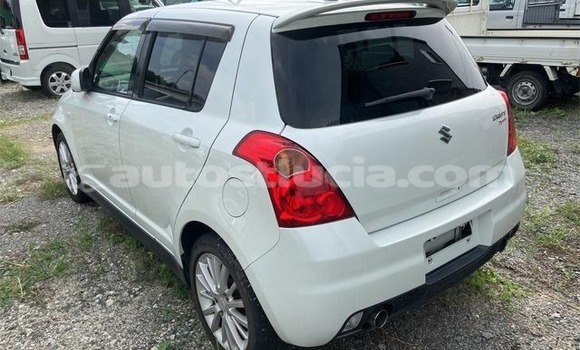 Acheter Occasion Voiture Toyota Hilux Blanc à Castries, Castries Acheter Occasion Voiture Toyota Hilux Blanc à Castries, Castries
