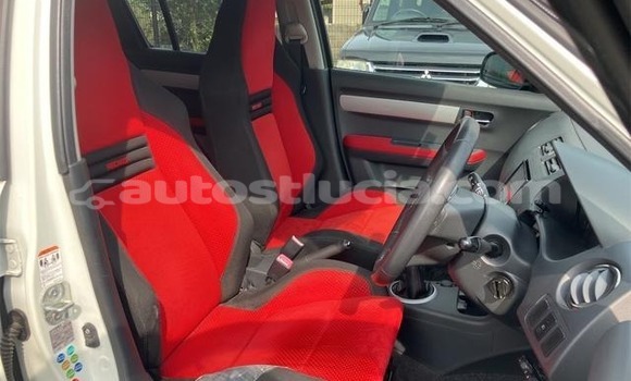 Acheter Occasion Voiture Toyota Hilux Blanc à Castries, Castries Acheter Occasion Voiture Toyota Hilux Blanc à Castries, Castries