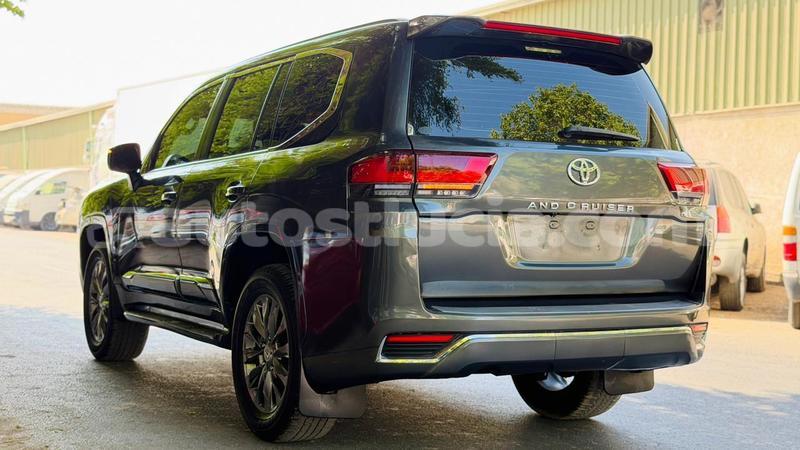 Big with watermark toyota land cruiser anse la raye import dubai 4394
