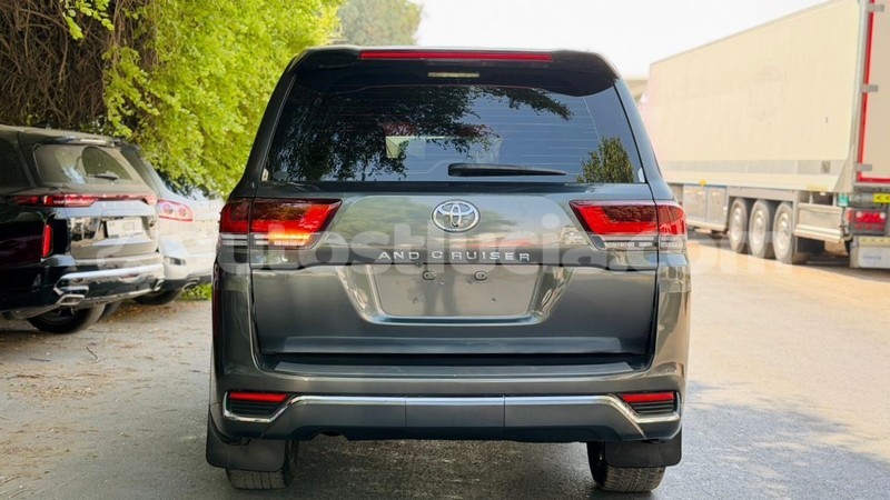 Big with watermark toyota land cruiser anse la raye import dubai 4394