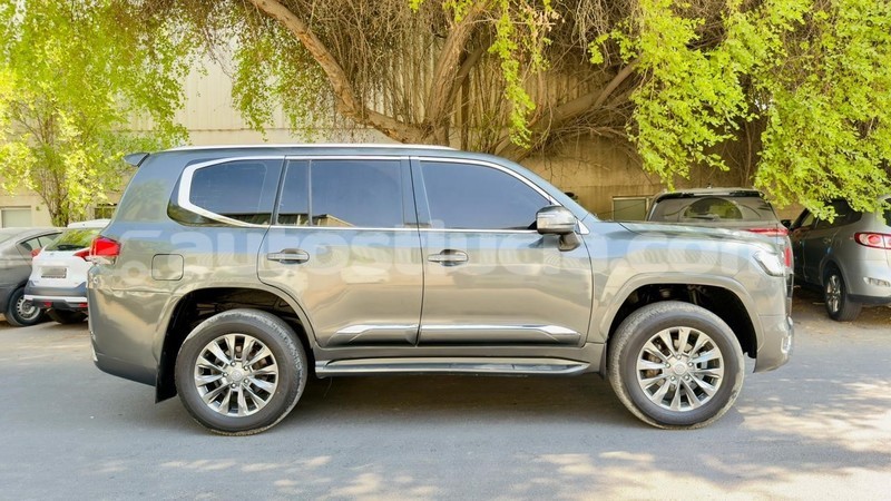 Big with watermark toyota land cruiser anse la raye import dubai 4394