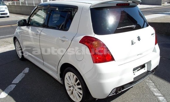 Buy Used Suzuki Swift White Car in Choiseul in Choiseul Buy Used Suzuki Swift White Car in Choiseul in Choiseul
