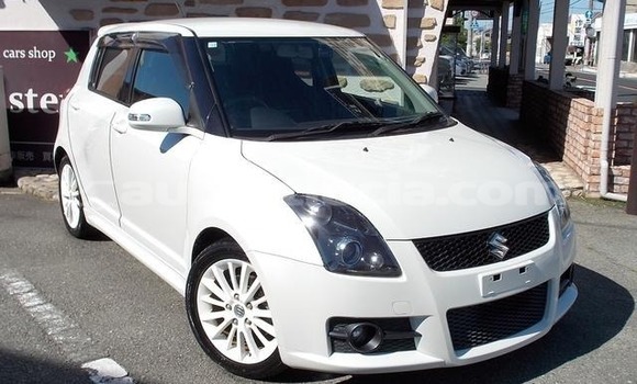 Buy Used Suzuki Swift White Car in Choiseul in Choiseul Buy Used Suzuki Swift White Car in Choiseul in Choiseul