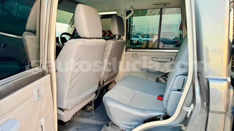 Big with watermark toyota land cruiser anse la raye import dubai 4397