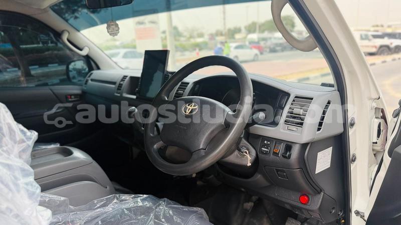 Big with watermark toyota hiace anse la raye import dubai 4399