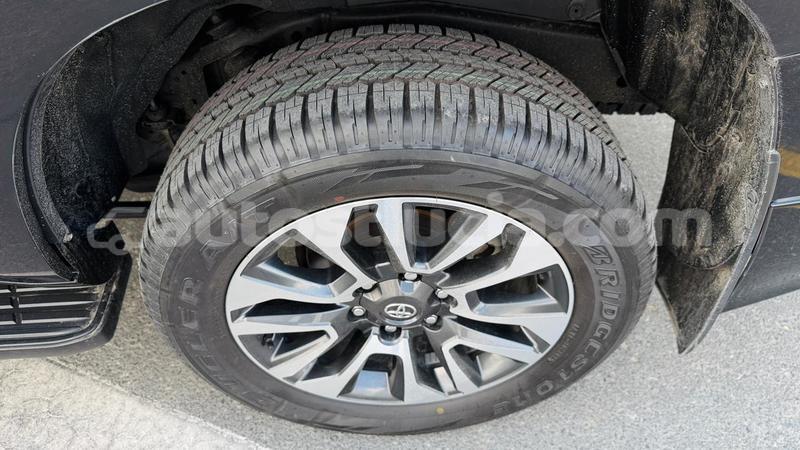 Big with watermark toyota land cruiser prado anse la raye import dubai 4401