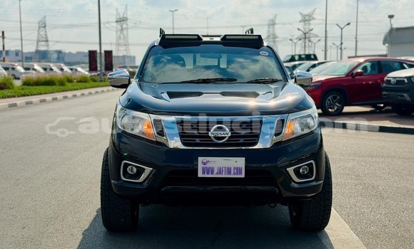 Buy Used Nissan Navara Black Car in Import - Dubai in Anse-la-Raye