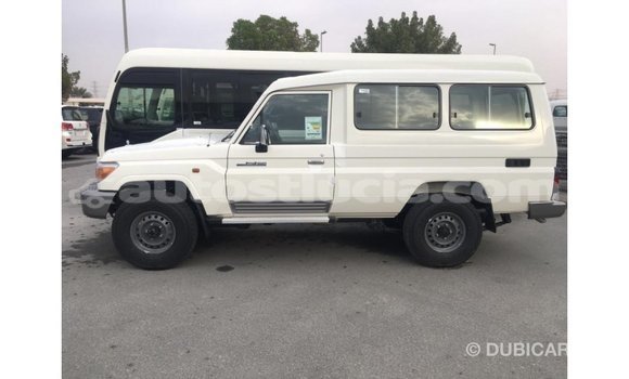 Buy Import Toyota Land Cruiser White Car in Import - Dubai in Anse-la-Raye Buy Import Toyota Land Cruiser White Car in Import - Dubai in Anse-la-Raye