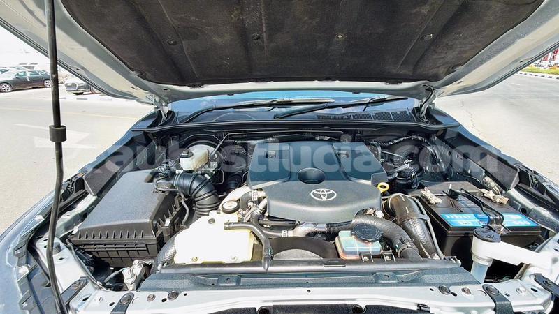 Big with watermark toyota hilux anse la raye import dubai 4406