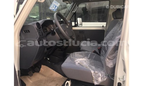 Buy Import Toyota Land Cruiser White Car in Import - Dubai in Anse-la-Raye Buy Import Toyota Land Cruiser White Car in Import - Dubai in Anse-la-Raye