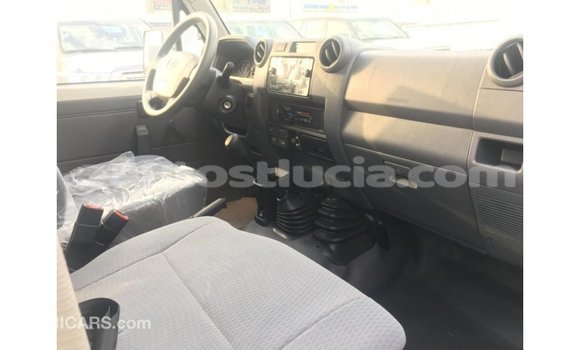 Buy Import Toyota Land Cruiser White Car in Import - Dubai in Anse-la-Raye Buy Import Toyota Land Cruiser White Car in Import - Dubai in Anse-la-Raye