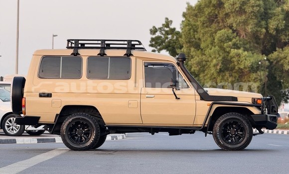 Acheter Occasion Voiture Toyota Land Cruiser Beige à Import - Dubai, Anse-la-Raye Acheter Occasion Voiture Toyota Land Cruiser Beige à Import - Dubai, Anse-la-Raye