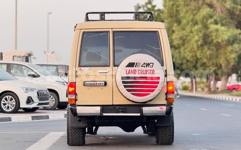 Big with watermark toyota land cruiser anse la raye import dubai 4410