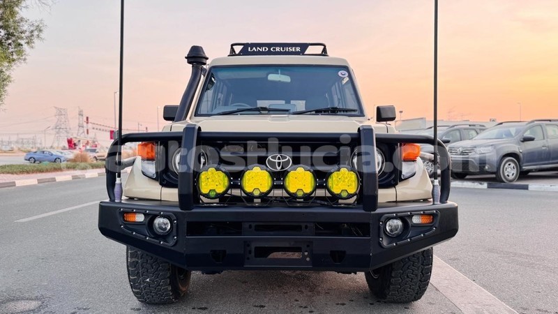 Big with watermark toyota land cruiser anse la raye import dubai 4410