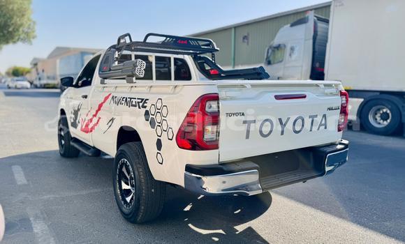 Acheter Occasion Voiture Toyota Hilux Blanc à Import - Dubai, Anse-la-Raye Acheter Occasion Voiture Toyota Hilux Blanc à Import - Dubai, Anse-la-Raye