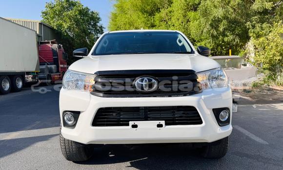 Acheter Occasion Voiture Toyota Hilux Blanc à Import - Dubai, Anse-la-Raye Acheter Occasion Voiture Toyota Hilux Blanc à Import - Dubai, Anse-la-Raye