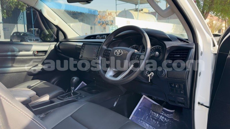 Big with watermark toyota hilux anse la raye import dubai 4411