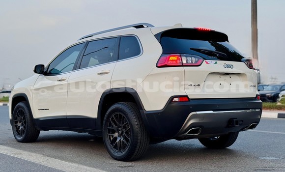 Acheter Occasion Voiture Jeep Cherokee Blanc à Import - Dubai, Anse-la-Raye Acheter Occasion Voiture Jeep Cherokee Blanc à Import - Dubai, Anse-la-Raye