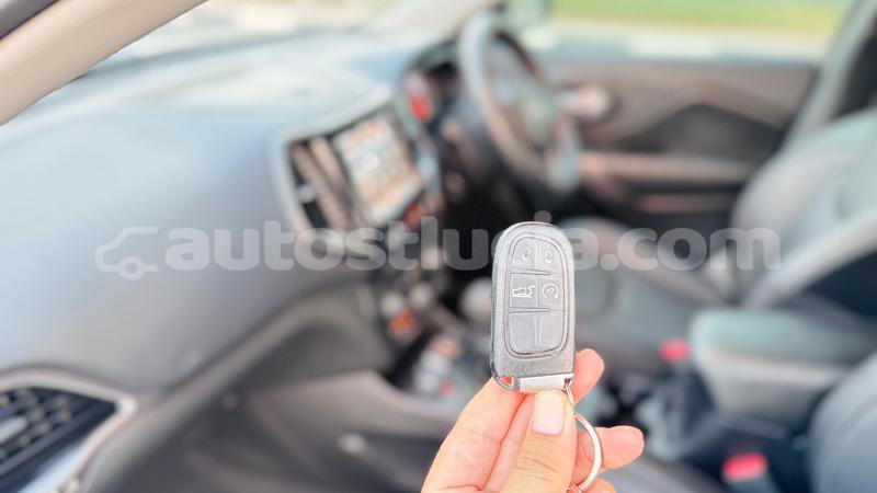 Big with watermark jeep cherokee anse la raye import dubai 4412