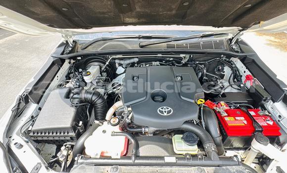 Buy Used Toyota Hilux White Car in Import - Dubai in Anse-la-Raye Buy Used Toyota Hilux White Car in Import - Dubai in Anse-la-Raye