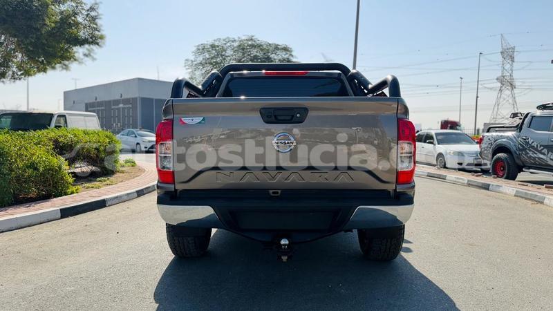 Big with watermark nissan navara anse la raye import dubai 4420