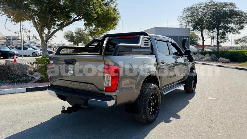 Big with watermark nissan navara anse la raye import dubai 4420