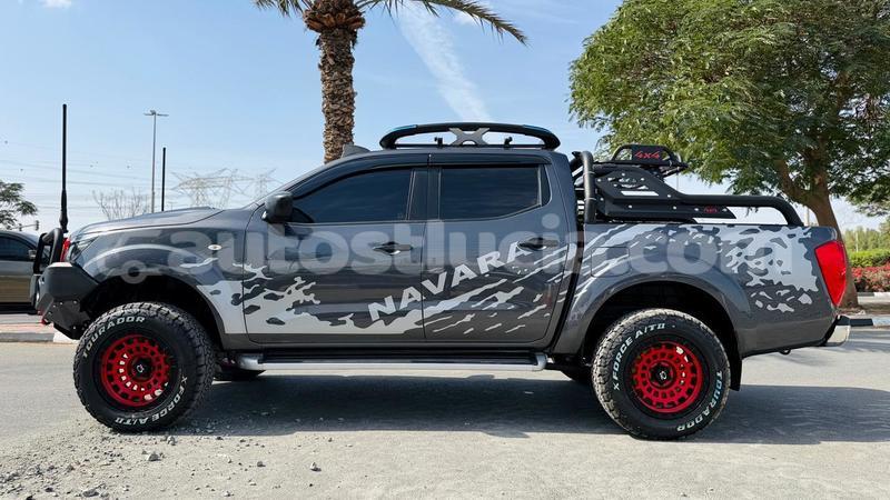 Big with watermark nissan navara anse la raye import dubai 4421