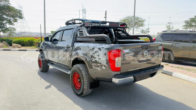 Big with watermark nissan navara anse la raye import dubai 4421