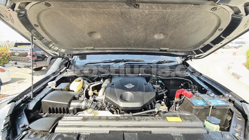 Big with watermark nissan navara anse la raye import dubai 4421